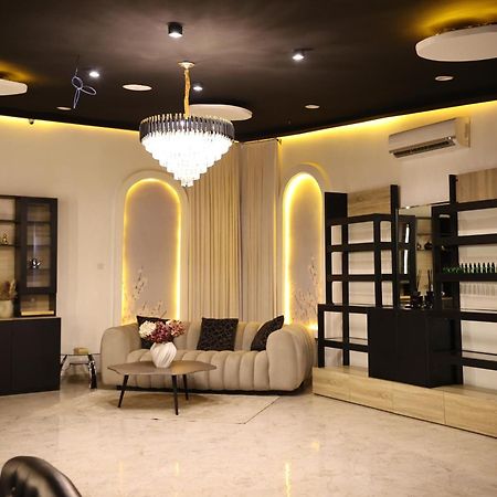 Johnwood Hotel By Bolton Abuja Buitenkant foto