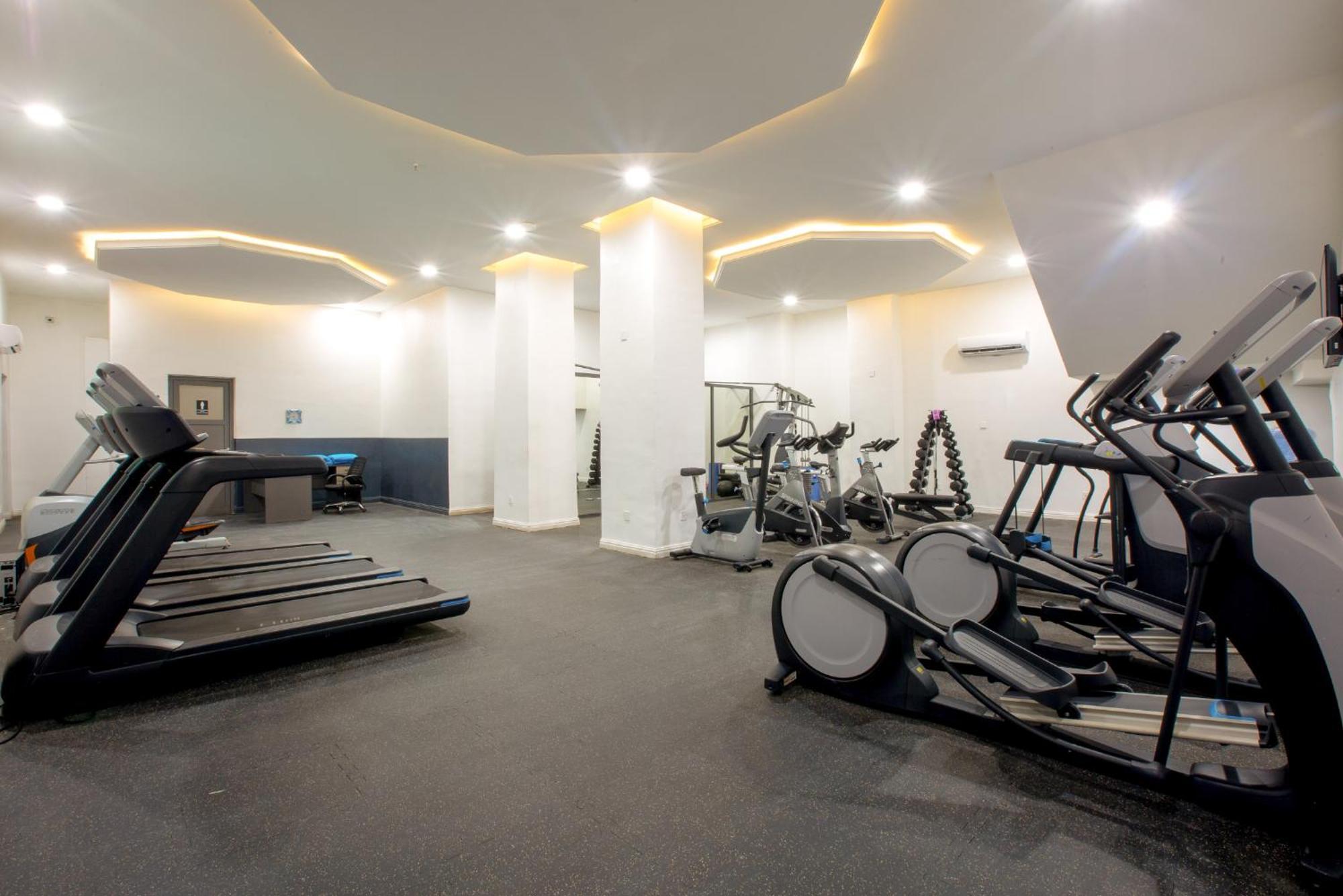 Johnwood Hotel By Bolton Abuja Buitenkant foto