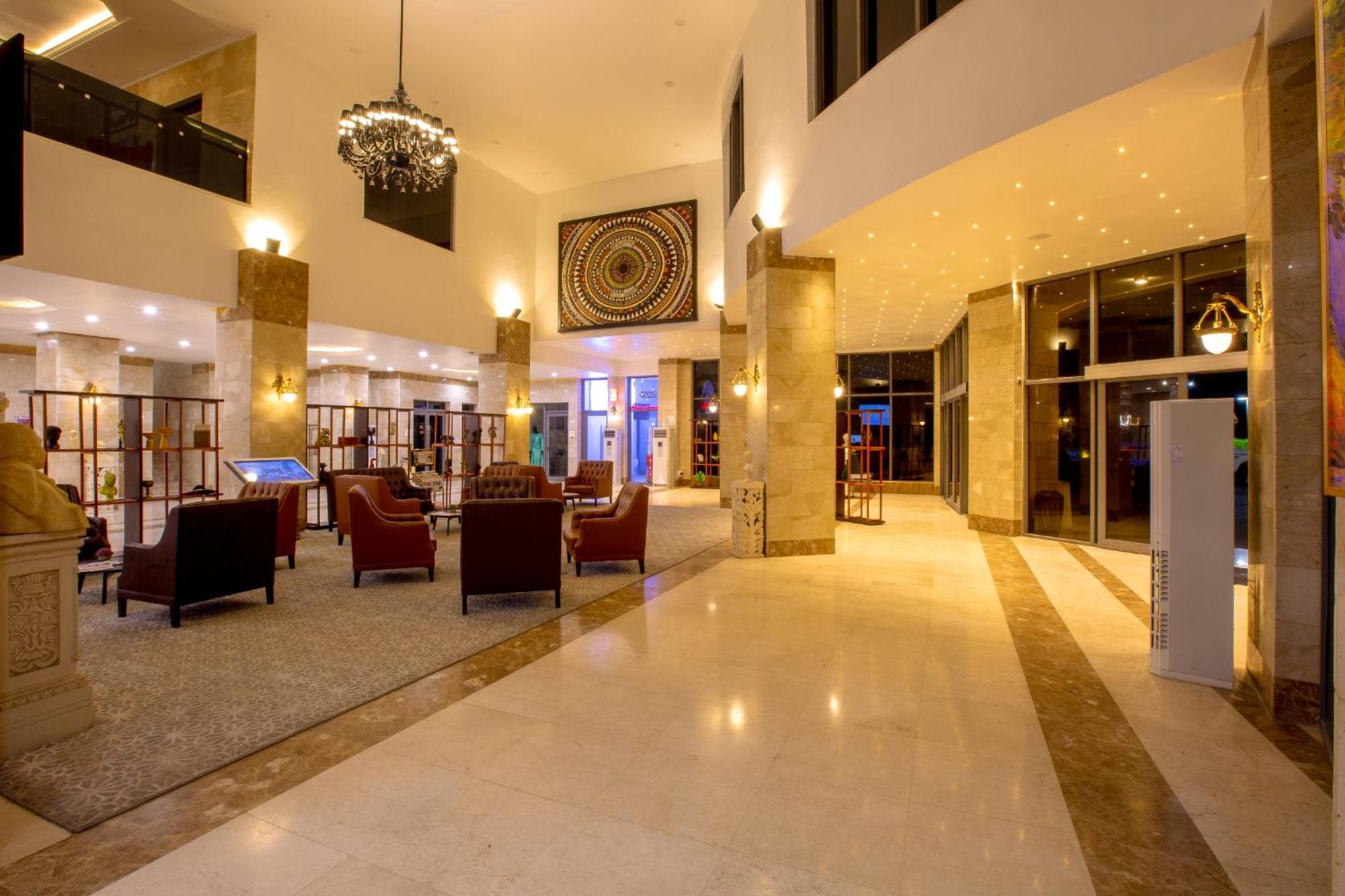 Johnwood Hotel By Bolton Abuja Buitenkant foto