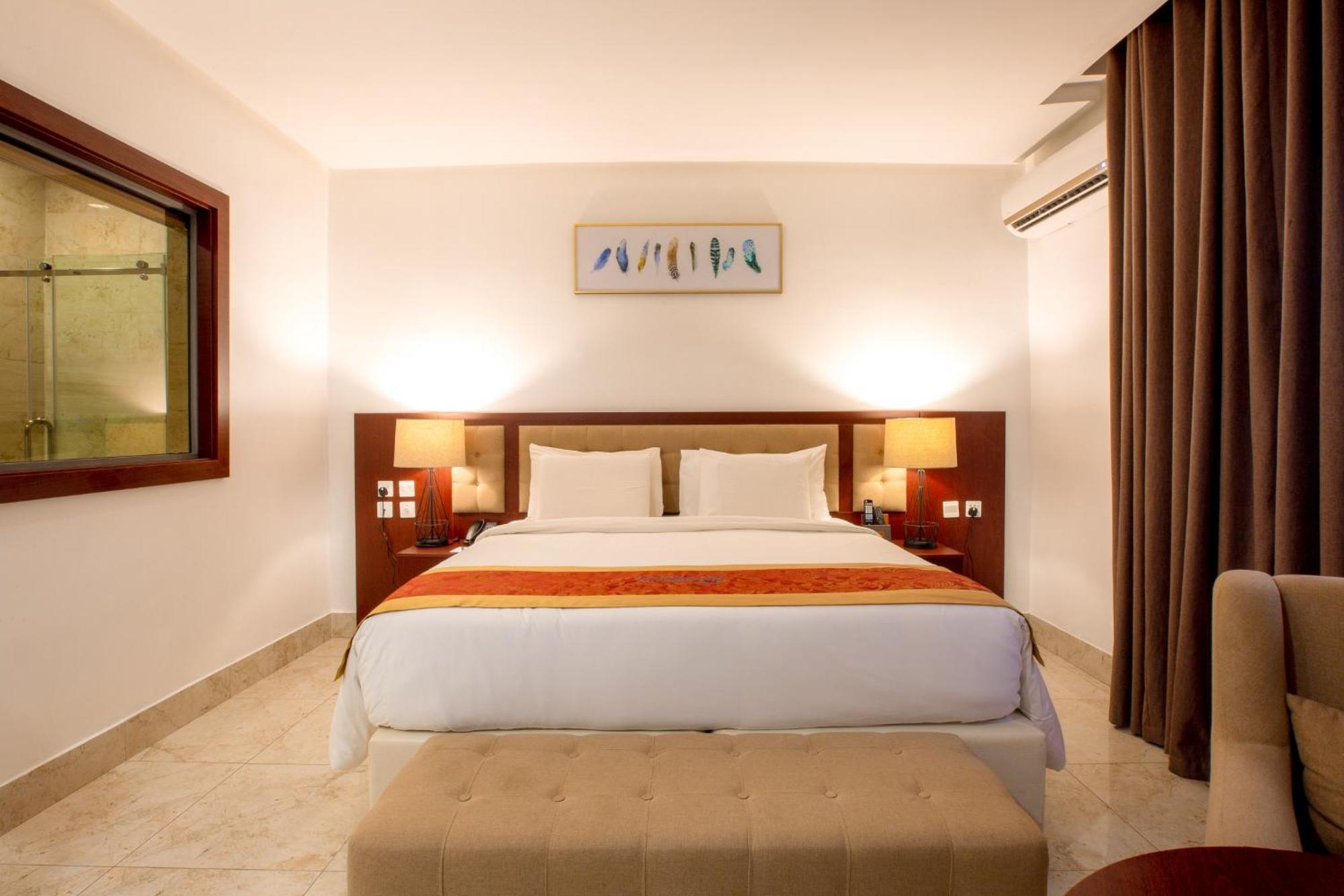 Johnwood Hotel By Bolton Abuja Buitenkant foto