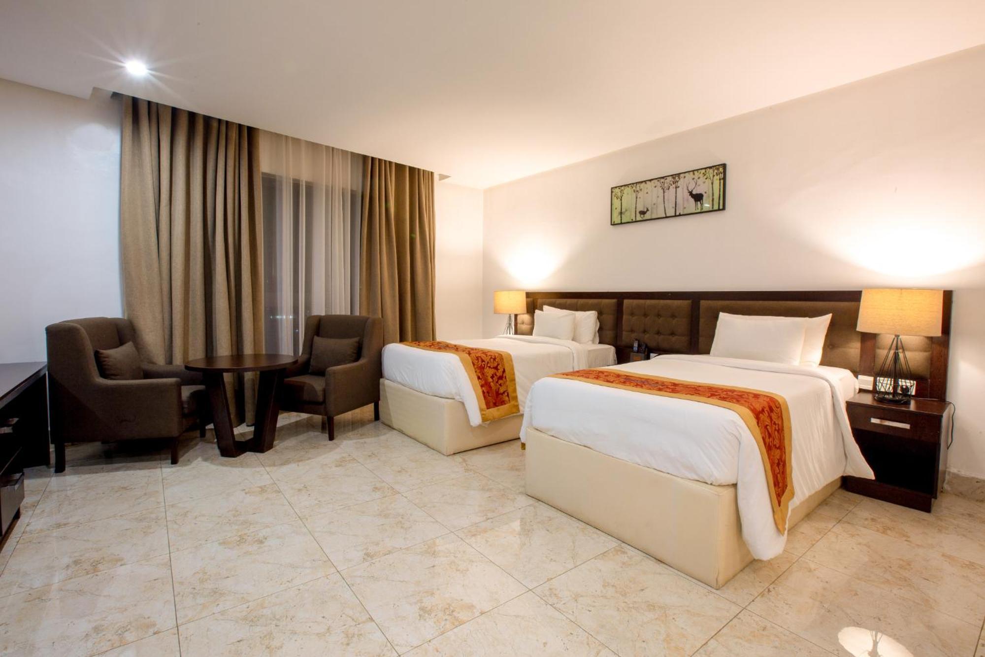 Johnwood Hotel By Bolton Abuja Buitenkant foto